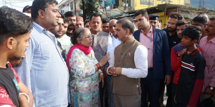 पर्यटकों एवं स्थानीय नागरिकों को सुरक्षित निकलाने के लिए हवाई सेवाएं शुरू