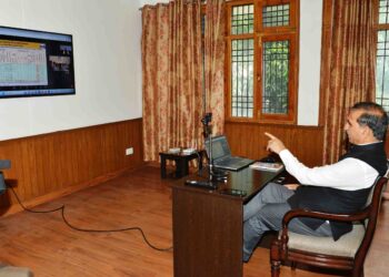 प्रदेश को लगभग 3000 करोड़ से 4000 करोड़ रुपए तक का नुकसान सभी उपायुक्तों को आगामी 10 दिनों तक सतर्क रहने और प्रभावित लोगों को हरसंभव सहायता प्रदान करने के निर्देश