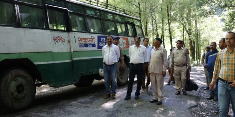 Chhota Bhangal क्षेत्र की दोनों सड़क मार्गों को खोलने का कार्य युद्ध स्तर पर जारी : See Video