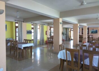 हिमाचल के टूरिज्म होटलों में अब मिलेगी हर जिले की धाम, निगम के होटलों में कुक किए जा रहे ट्रेंड