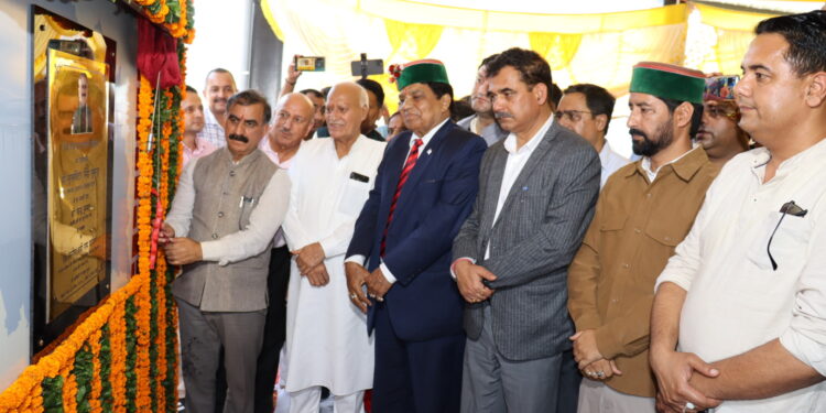 फल उत्पादन बढ़ाने के दृष्टिगत प्रदेश में विकसित होंगे फल केन्द्रः मुख्यमंत्री