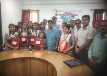 ओजोन परत के संरक्षण को लेकर बच्चों को जागरूक करना जरूरी: पठानिया