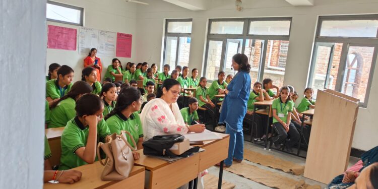 राजकीय वरिष्ठ माध्यमिक पाठशाला टिक्कर खातरियां और राजकीय उच्च पाठशाला बराड़ा में विद्यार्थियों के लिए कॅरियर परामर्श एवं तनाव प्रबंधन शिविर