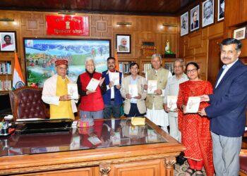 राज्यपाल ने ‘प्रथम स्वतंत्रता संग्राम’ पुस्तक का विमोचन किया