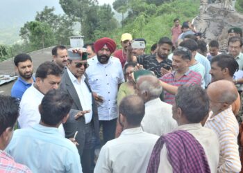 समयबद्ध पुनर्वास एवं राहत के लिए प्रदेश सरकार वचनबद्ध : डाॅ. शांडिल