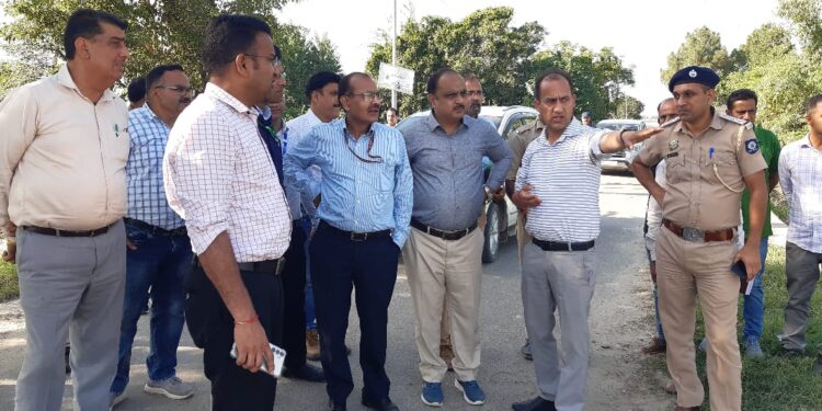 केंद्रीय टीम ने ज़िला के आपदा प्रभावित क्षेत्रों का दौरा कर नुकसान का लिया जायज़ा।