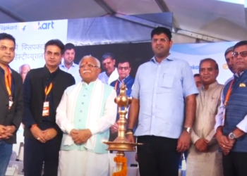 मुख्यमंत्री ने किया मानेसर में फ्लिपकार्ट के क्षेत्रीय वितरण केंद्र का किया शिलान्या