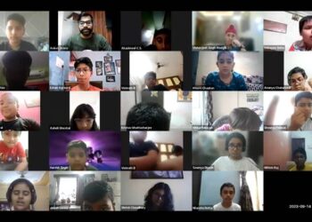 सीएसआईआर-एनआईएससीपीआर के नॉलेज एलायंस और नॉलेज एंड अवेयरनेस मैपिंग प्लेटफॉर्म (केएएमपी) के तहत कक्षा 5वीं से 12वीं तक के 800 छात्रों ने इस सत्र में भाग लिया