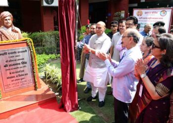 भारत की ज्ञान परंपरा स्वतंत्रता, बंधुत्व और विश्व शांति के सिद्धांतों को स्वीकार करती है : रक्षा मंत्री राजनाथ सिंह