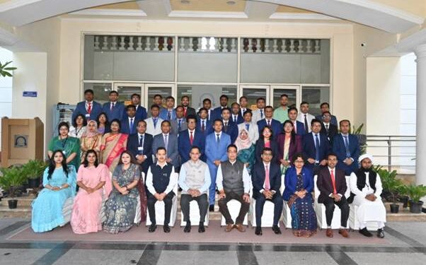 नसीजीजी ने बांग्लादेश के सिविल सेवकों के 67वें और 68वें बैच का प्रशिक्षण पूरा