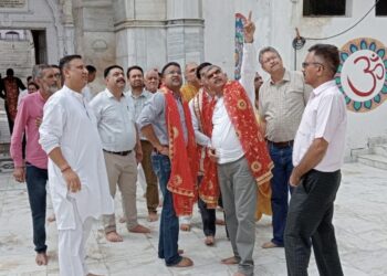 ज्वालामुखी क्षेत्र में एमएलए-डीसी ने किया आपदा प्रभावित क्षेत्रों का दौरा