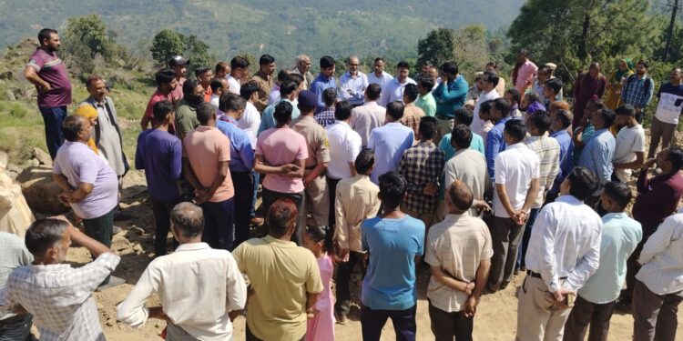 केन्द्रीय अंतर मंत्रालय दल ने किया वर्षा प्रभावित दून और नालागढ़ विधानसभा क्षेत्रों का दौरा