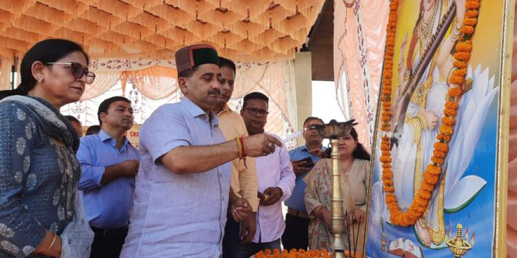 खेलों से होता है बच्चों का सर्वांगीण विकास: केवल सिंह पठानिया