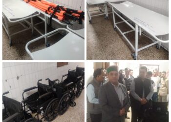 विधायक नीरज नैयर ने मेडिकल कॉलेज चंबा को अपनी माता की पुण्य स्मृति पर भेंट की चिकित्सीय  सामग्री