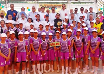 अनुशासन, आपसी सहयोग, तथा कठिन परिश्रम की क्षमता विकसित करती है खेलें : -मुकेश अग्निहोत्री