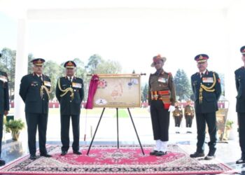 सेना प्रमुख ने नागा रेजिमेंट की तीसरी बटालियन को ‘प्रेसिडेंट्स कॉलर्स’ प्रदान किया