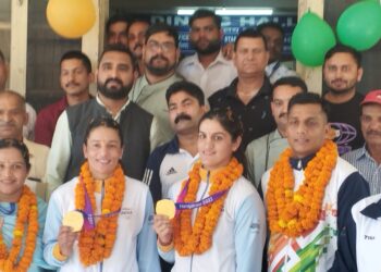 धर्मशाला : कबड्डी में स्वर्ण पदक जीतने वाली पुष्‍पा और ज्‍योति का भव्‍य स्‍वागत