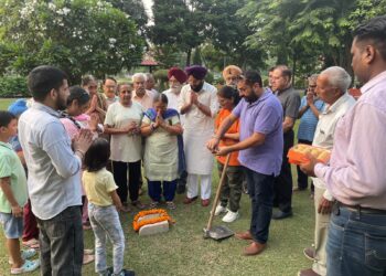 भाजपा पार्षद जसमन ने पार्क के काम की शुरुआत की