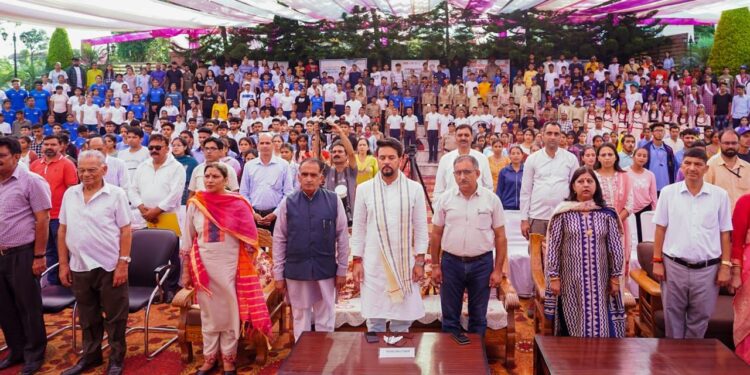 हिंदुत्व को जीवन में उतारना, आचरण में लाना उसे जीना “चुनावी हिंदू” के बस की बात नहीं : अनुराग सिंह ठाकुर