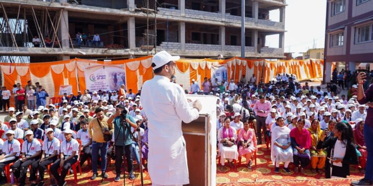 हिंदुत्व को जीवन में उतारना, आचरण में लाना उसे जीना “चुनावी हिंदू” के बस की बात नहीं : अनुराग सिंह ठाकुर