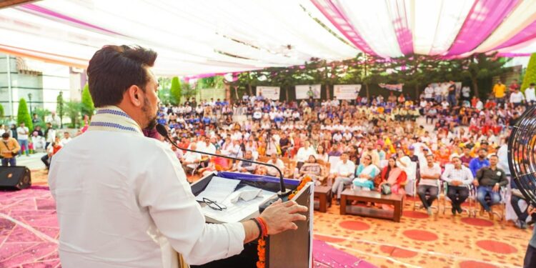 हिंदुत्व को जीवन में उतारना, आचरण में लाना उसे जीना “चुनावी हिंदू” के बस की बात नहीं : अनुराग सिंह ठाकुर