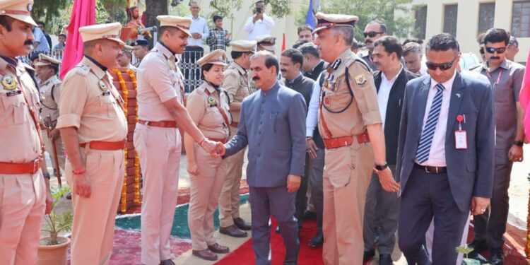 प्रदेश में शीघ्र ही कमांडो बल स्थापित होगा: मुख्यमंत्री