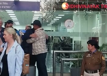 ICC world cup Update :  न्यूज़ीलैंड टीम पहुंची गग्गल एयरपोर्ट धर्मशाला: देखें लाइव