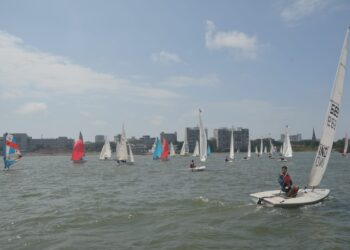 भारतीय नौसेना की बहुप्रतीक्षित और सबसे बड़ी नौका-दौड़, नौकायान चैंपियनशिप (आईएनएससी), 05 नवंबर से 09 नवंबर 2023 तक मुंबई में