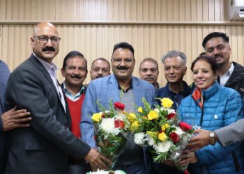 विरेंद्र भट्ट मंडी नगर निगम के महापौर निर्वाचित, माधुरी कपूर बनीं उप महापौर