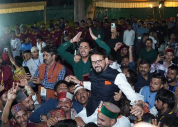 सांसद भारत दर्शन यात्रा से वापस लौटे छात्र-छात्राएं अगले वर्ष परीक्षा देने वाले बच्चों के लिए बनेंगे रोल मॉडल: अनुराग ठाकुर