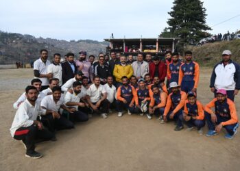 जुब्बल क्षेत्र में जय बनाड़ स्पोर्ट्स क्लब द्वारा सुंडली में आयोजित क्रिकेट प्रतियोगिता का समापन