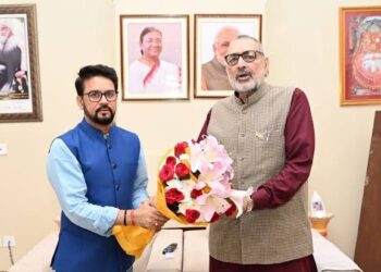 केंद्रीय मंत्री गिरिराज सिंह से मिलकर  अनुराग ठाकुर ने आपदा प्रभावित हिमाचल के लिए माँगे और 10000 आवास