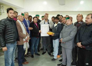 कैबिनेट मंत्री यादविन्द्र गोमा से प्रदेश कांग्रेस कमेटी अनुसूचित जाति विभाग एक प्रतिनिधिमंडल ने भेंट की