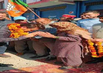 हिमाचल को कांग्रेस सरकार ने महंगाई के बोझ  तले दबाया: अनुराग ठाकुर