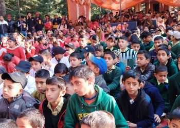 विद्यार्थियों में पढ़ाई के साथ-साथ सभ्यता और संस्कार होना भी जरूरी : नीरज नैय्यर