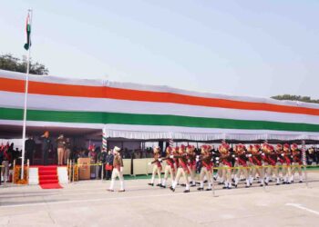 चंडीगढ़ प्रशासन ने परेड ग्राउंड, चंडीगढ़ में 75वां गणतंत्र दिवस पूरे देशभक्तिपूर्ण उत्साह के साथ मनाया