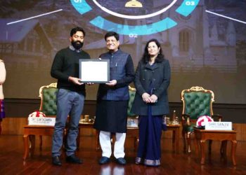 हिमाचल प्रदेश को श्रेणी-बी (एक करोड़ से कम आबादी वाले राज्य) में सर्वश्रेष्ठ परफोर्मर पुरस्कार