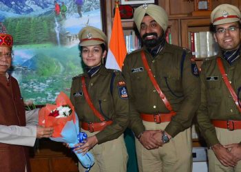 आईपीएस प्रोबेशनर्स ने राज्यपाल से मुलाकात की