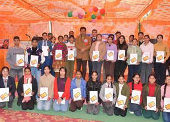 प्राथमिक विद्यालयों के 17 हजार शिक्षकों को मिलेंगे टैबलेट  :  संजय अवस्थी                                                                                                                                                                                                                                 संजय अवस्थी