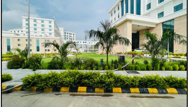 प्रधानमंत्री नरेंद्र मोदी ने राजकोट, भटिंडा, रायबरेली, कल्याणी और मंगलागिरी में 5 एम्स राष्ट्र को समर्पित किए