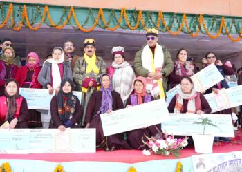 कांग्रेस सरकार  ने किया एक और वादा पूरा केलांग में मुख्यमंत्री ठाकुर सुखविंदर सिंह सुक्खू ने इंदिरा गांधी प्यारी महिला सम्मान निधि योजना की शुरूआत