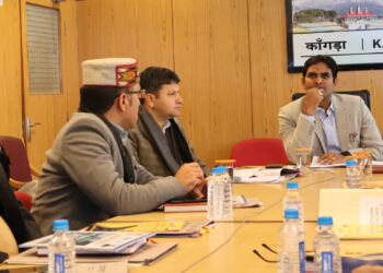 Kangra : जिला में विभिन्न जगहों पर आईटीएमएस स्थापित करना जरूरी: डीसी