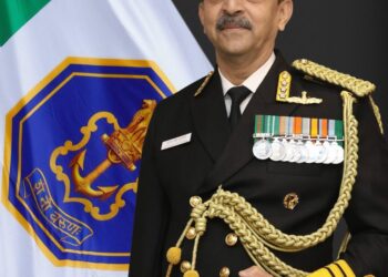 कांगड़ा जिला के शाहपुर क्षेत्र के मूल निवासी एडमिरल लोचन सिंह पठानिया बने  भारत सरकार के मुख्य जल सर्वेक्षक (हाइड्रोग्राफर)