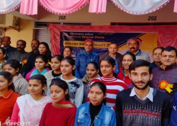 Hamirpur : भोरंज में रोजगार मेले का आयोजन, 210 युवाओं को मौके पर ही दिए ऑफर लैटर