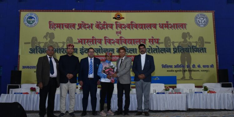 शिवाजी विवि की आरती ने जीता सर्वश्रेष्ठ भारोत्तोलक का खिताब