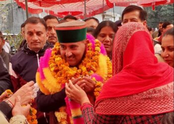 विधायक केवल सिंह पठानिया का किया भव्य अभिनंदन