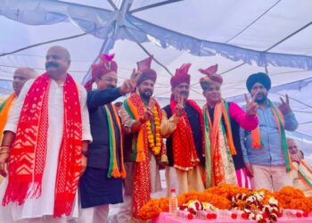 कांग्रेस को भारत के क़ानून पालन में आपत्ति क्यों: अनुराग ठाकुर