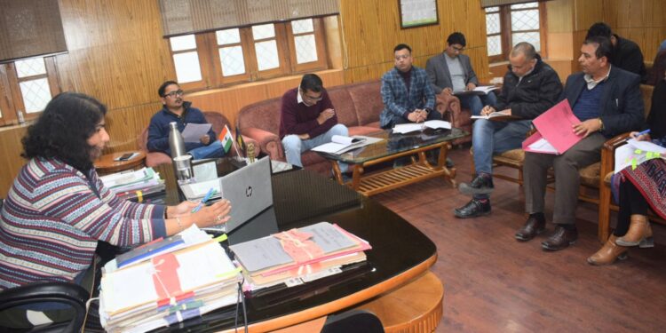 सूखे व गीले अपशिष्ट के उचित प्रबंधन के लिए करें उचित व्यवस्था -उपायुक्त तोरुल एस रवीश