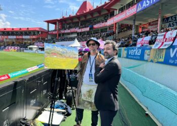 Art Meets Cricket: IPL Chairman Arun Dhumal and Celebrated Artist Andy Brown Share Moments at Dharamshala Test