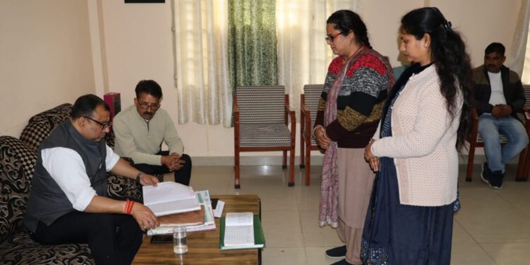 राष्ट्रीय मानवाधिकार आयोग के स्पेशल मॉनिटर ने किया बालिका आश्रम का निरीक्षण